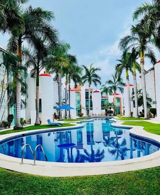 Lovely 3 Bedroom Condo With Pool อิกซ์ทาปา ภายนอก รูปภาพ