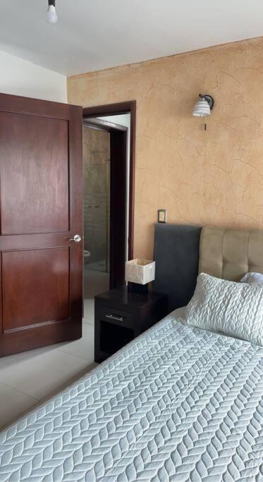 Lovely 3 Bedroom Condo With Pool อิกซ์ทาปา ภายนอก รูปภาพ